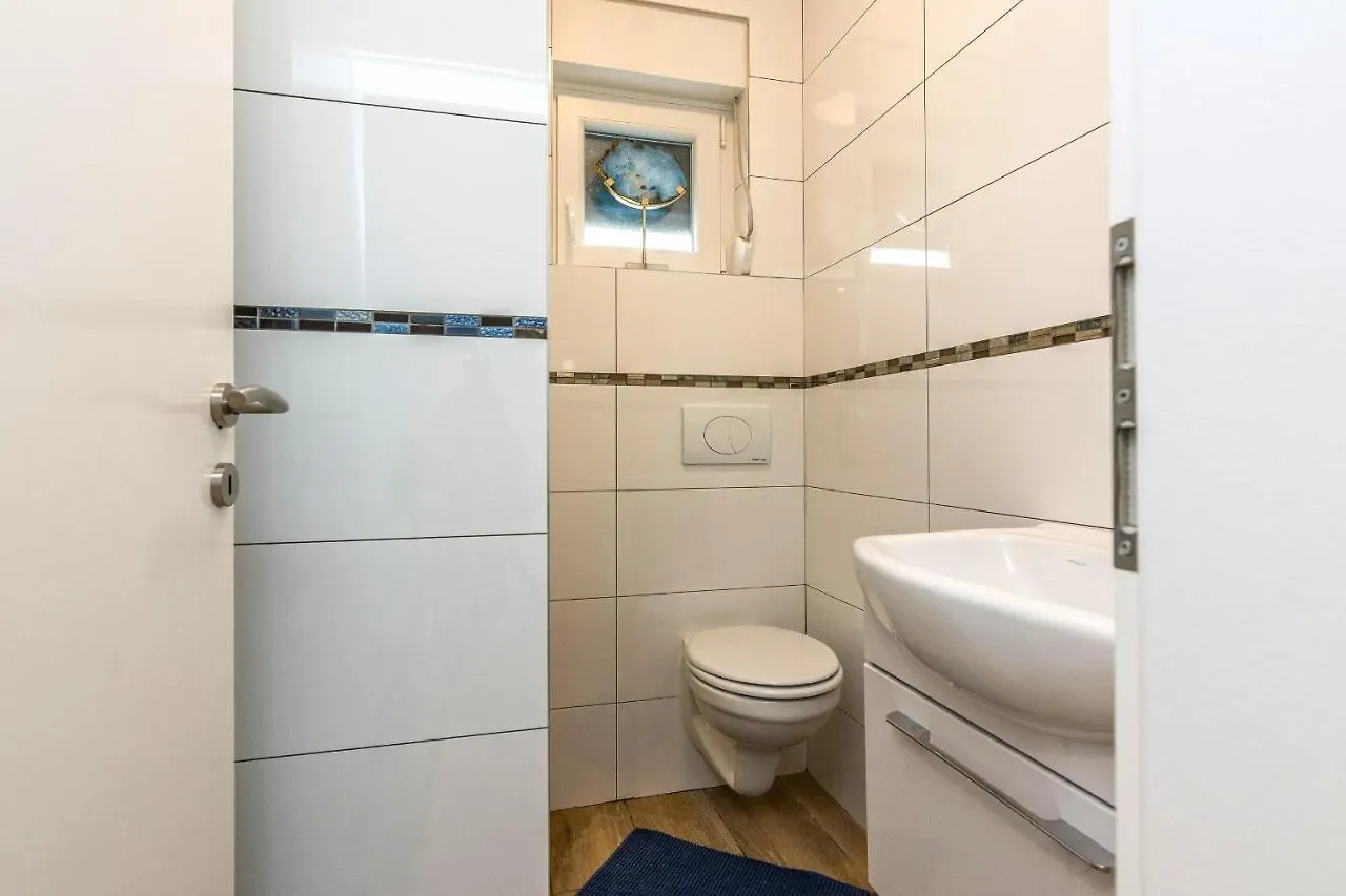 Luxury Villa With A Swimming Pool Vir - 19346